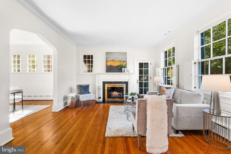 406 Upland Pl, Alexandria, VA 22301