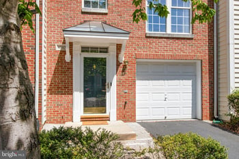 4037 Fairfax Center Hunt Trl, Fairfax, VA 22030