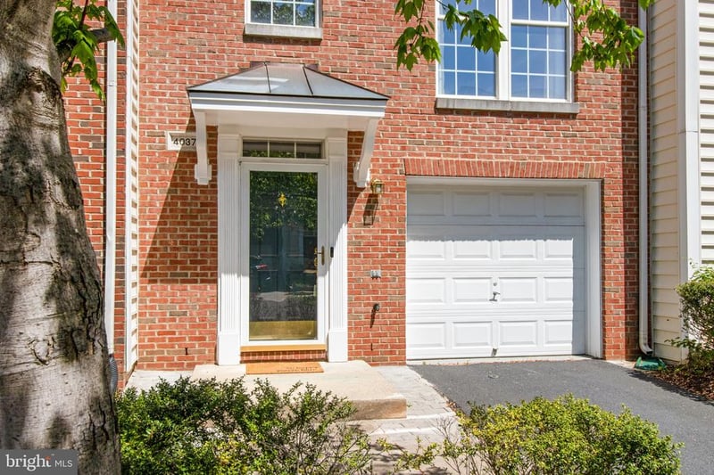 4037 Fairfax Center Hunt Trl, Fairfax, VA 22030