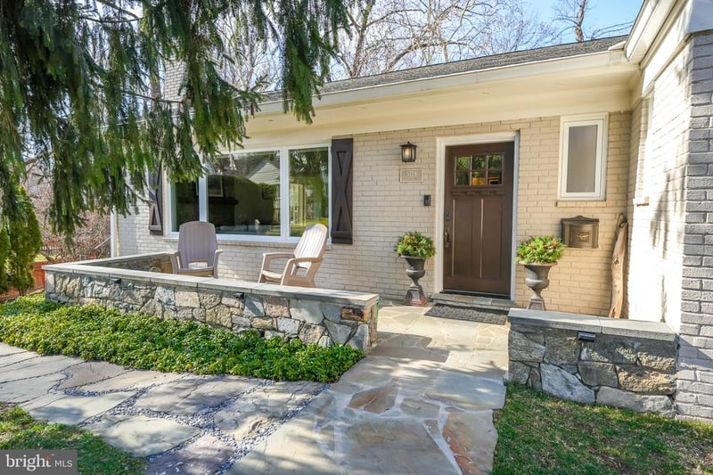 5128 Linnean Ter NW, Washington, DC 20008