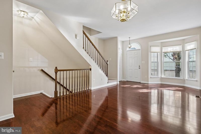 16116 Taconic Cir, Dumfries, VA 22025