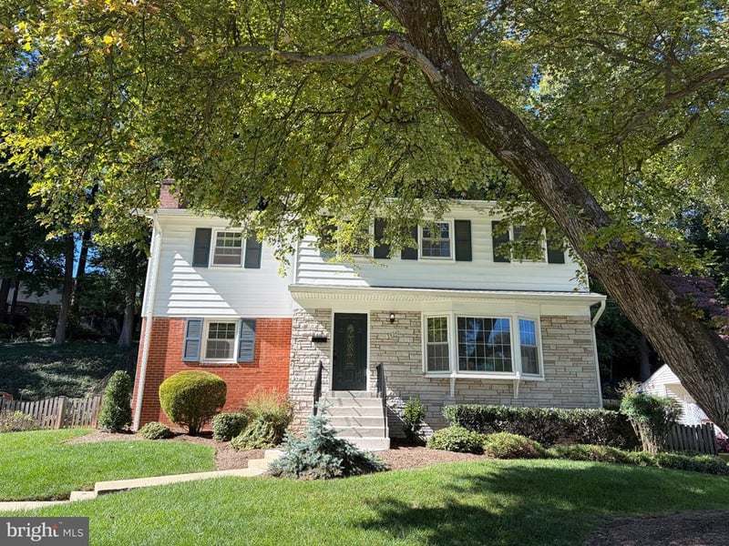 5934 Thomas Dr, Springfield, VA 22150