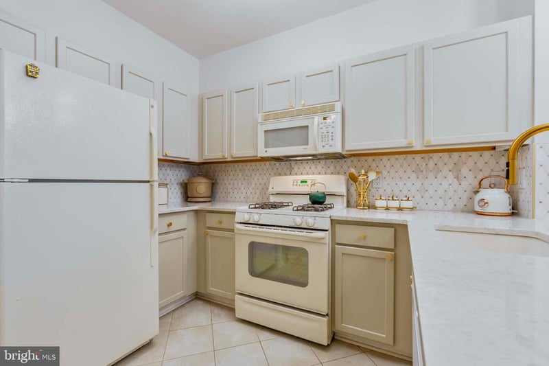 12000 Market St #132, Reston, VA 20190