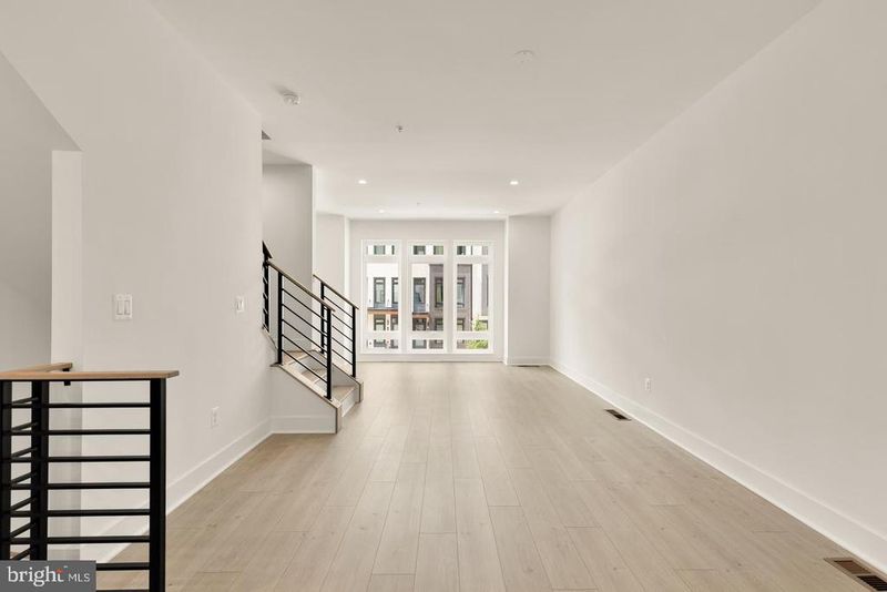 2615 Olmsted Ct NW, Washington, DC 20001