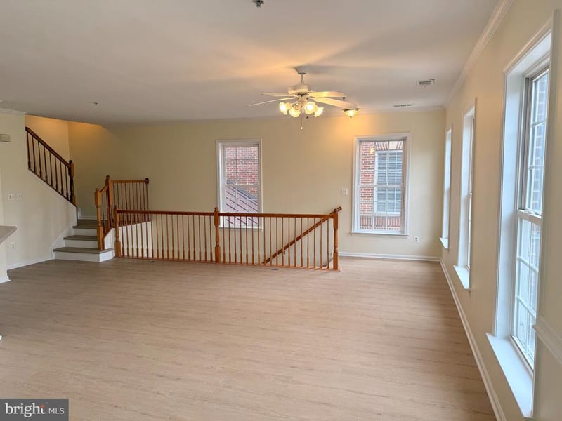 4611 Hummingbird Ln #107, Fairfax, VA 22033