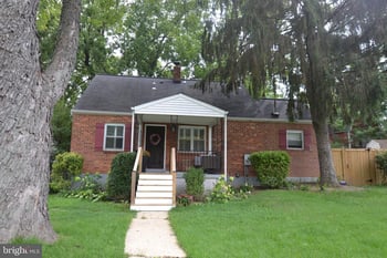 7133 Oakland Ave, Falls Church, VA 22042
