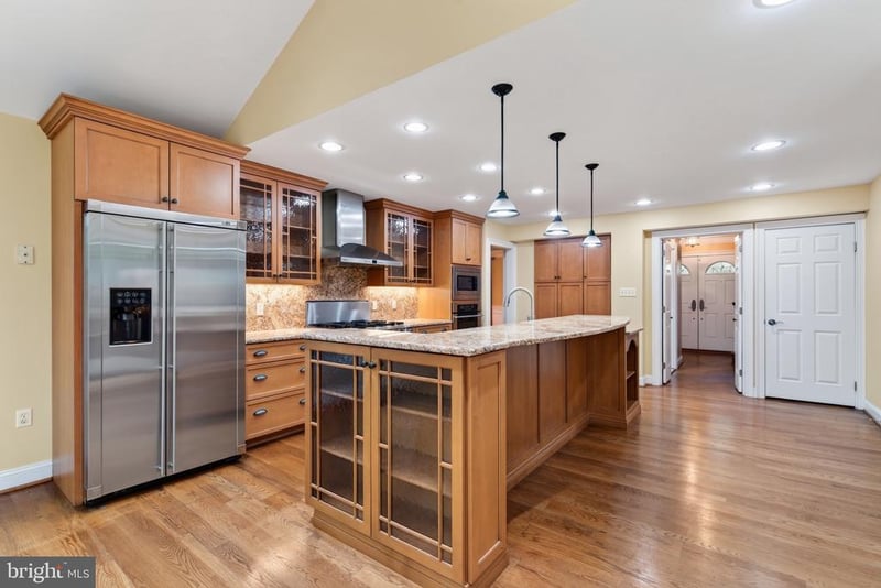 11211 Long Pine Trl, Potomac, MD 20854