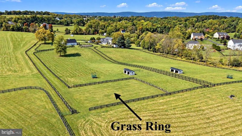 36437 Whispering Springs Ct, Purcellville, VA 20132