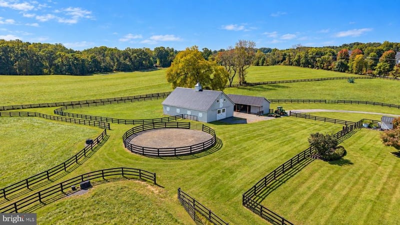 36437 Whispering Springs Ct, Purcellville, VA 20132