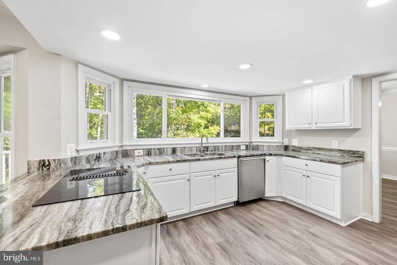 2320 Harpoon Dr, Stafford, VA 22554