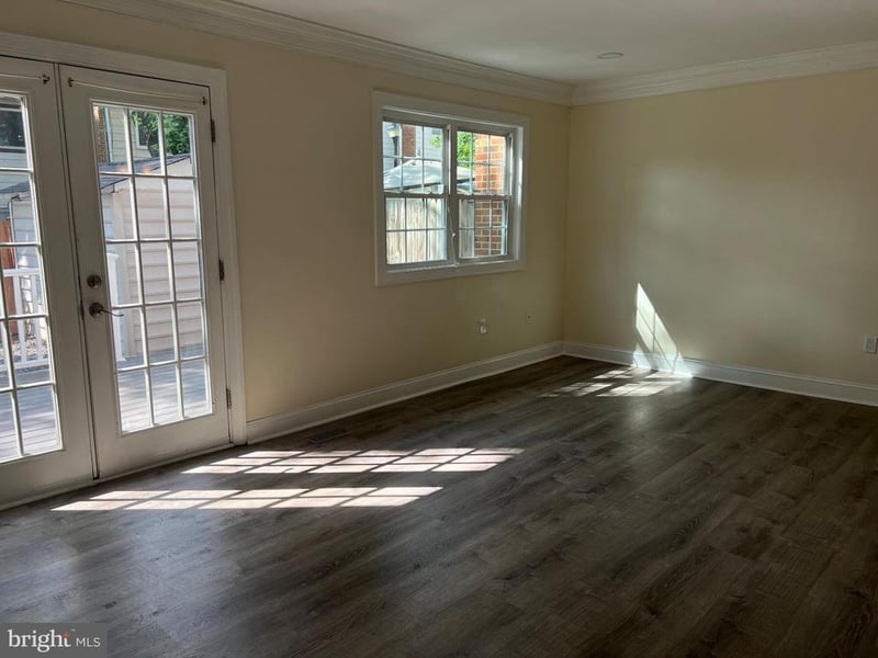 8440 Willow Glen Ct, Manassas, VA 20110