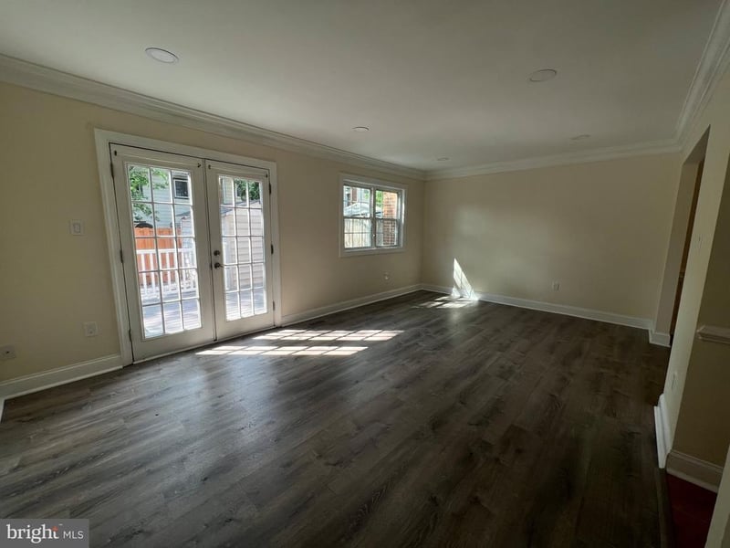 8440 Willow Glen Ct, Manassas, VA 20110