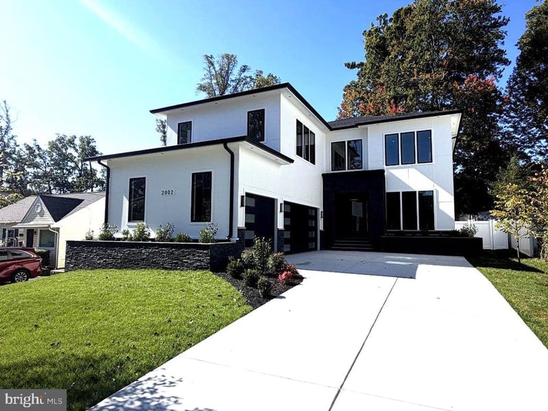 2002 Hillside Dr, Falls Church, VA 22043