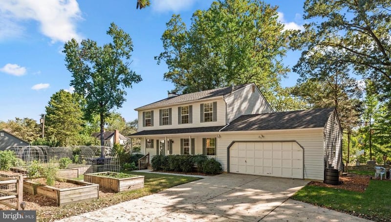 744 Dividing Creek Rd, Arnold, MD 21012