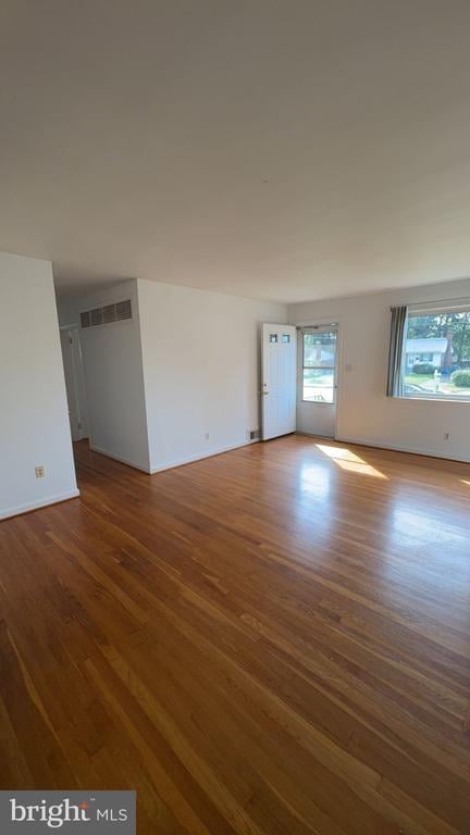 7424 Marc Dr, Falls Church, VA 22042