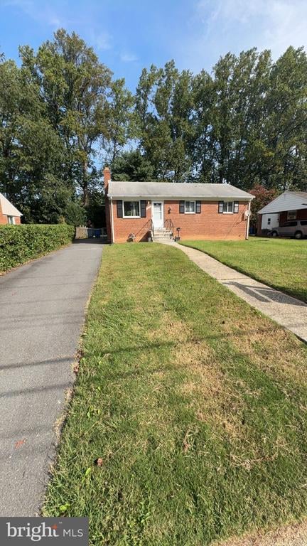 7424 Marc Dr, Falls Church, VA 22042