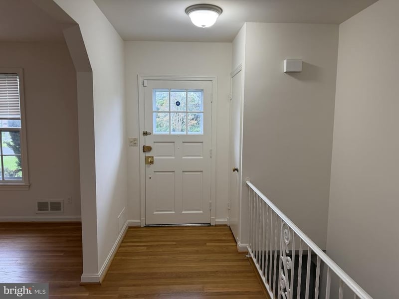 9220 Quintana Dr, Bethesda, MD 20817