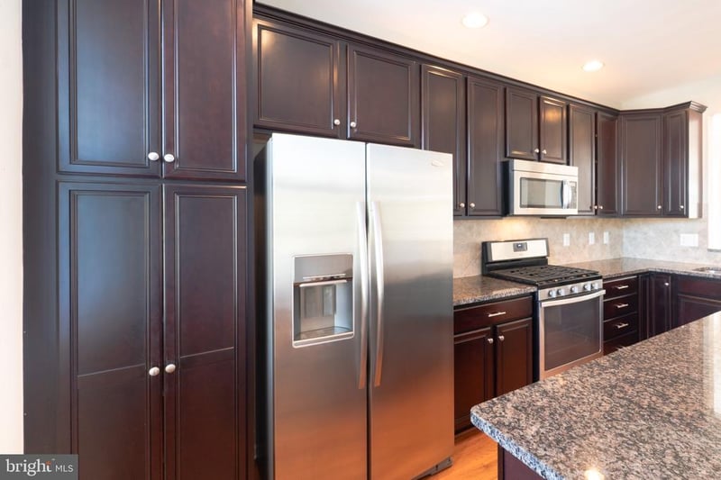23073 Weybridge Sq, Broadlands, VA 20148
