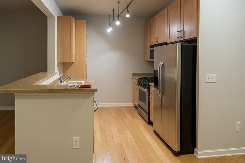2200 N Westmoreland St #318, Arlington, VA 22213