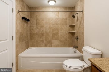 2200 N Westmoreland St #318, Arlington, VA 22213