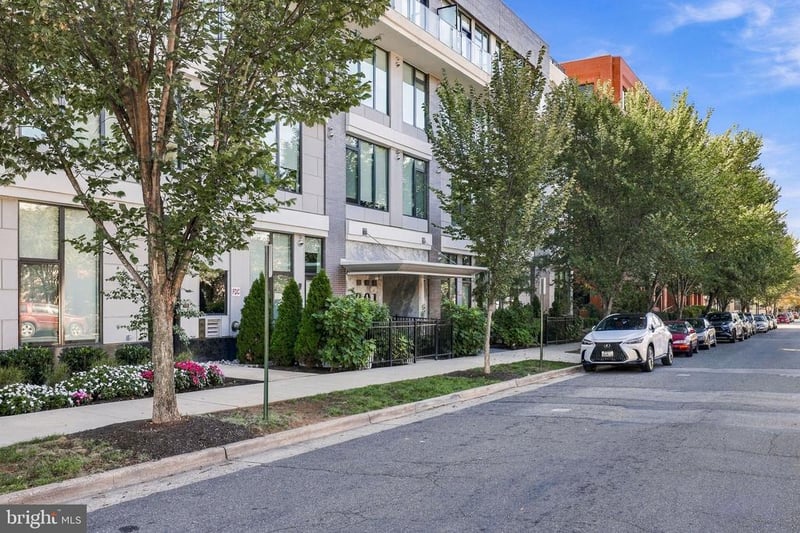 801 N Fairfax St #217, Alexandria, VA 22314
