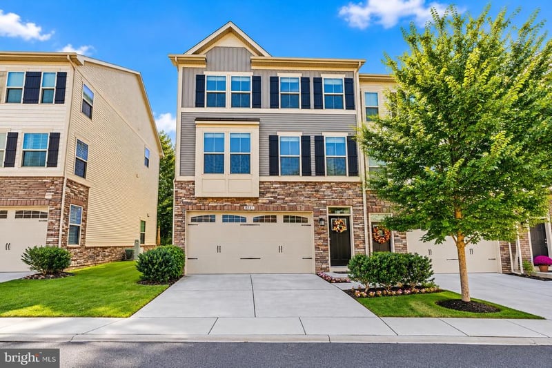 8281 Kippis Rd, Millersville, MD 21108
