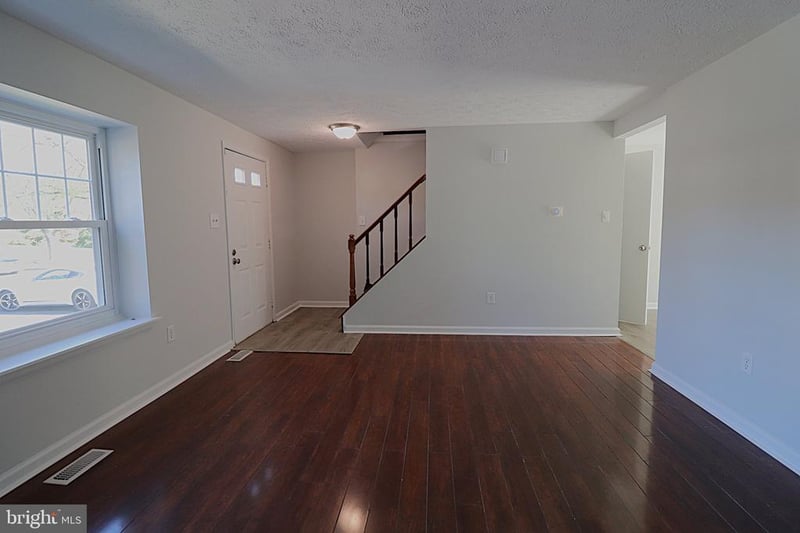 11 Mountain Laurel Ct, Gaithersburg, MD 20879