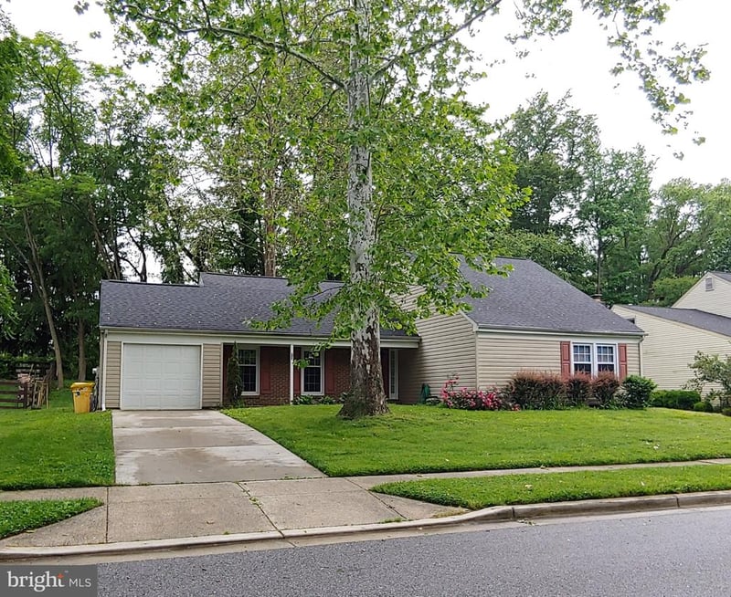 1910 Harcourt Ave, Crofton, MD 21114