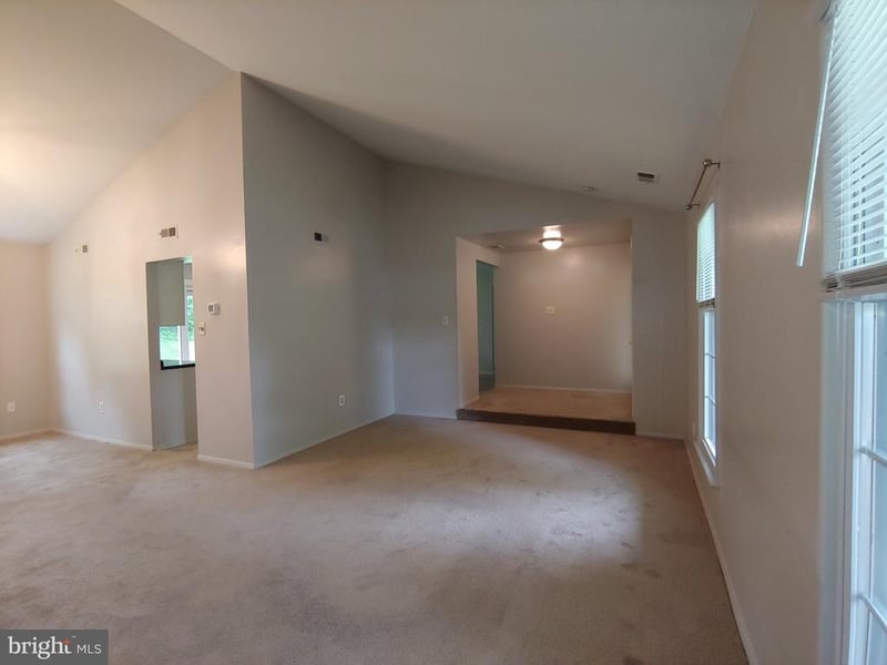 1910 Harcourt Ave, Crofton, MD 21114
