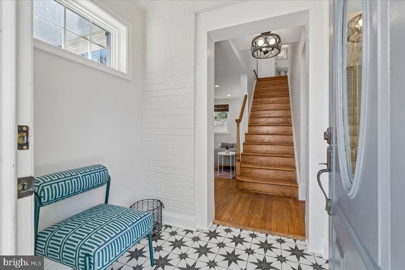 9500 Woodland Dr, Silver Spring, MD 20910