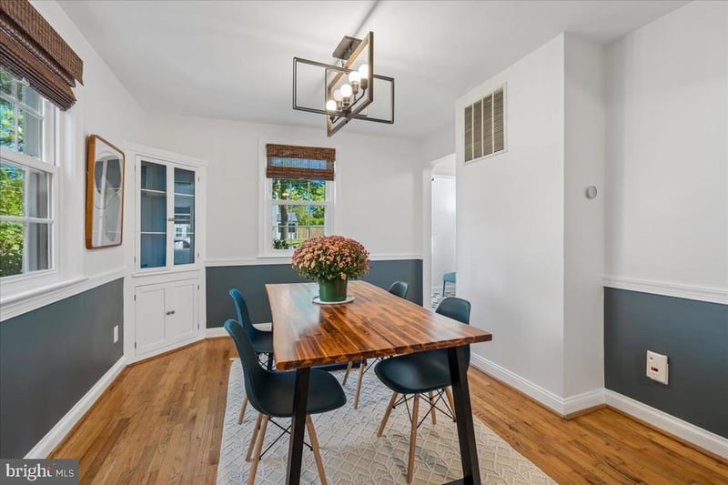 9500 Woodland Dr, Silver Spring, MD 20910