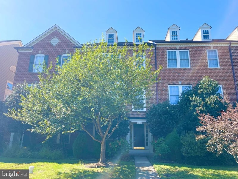 3870 Carriage Hill Dr, Frederick, MD 21704