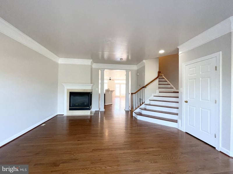 3870 Carriage Hill Dr, Frederick, MD 21704