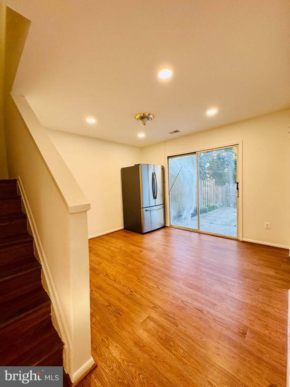 7942 Timarand Ct, Lorton, VA 22079