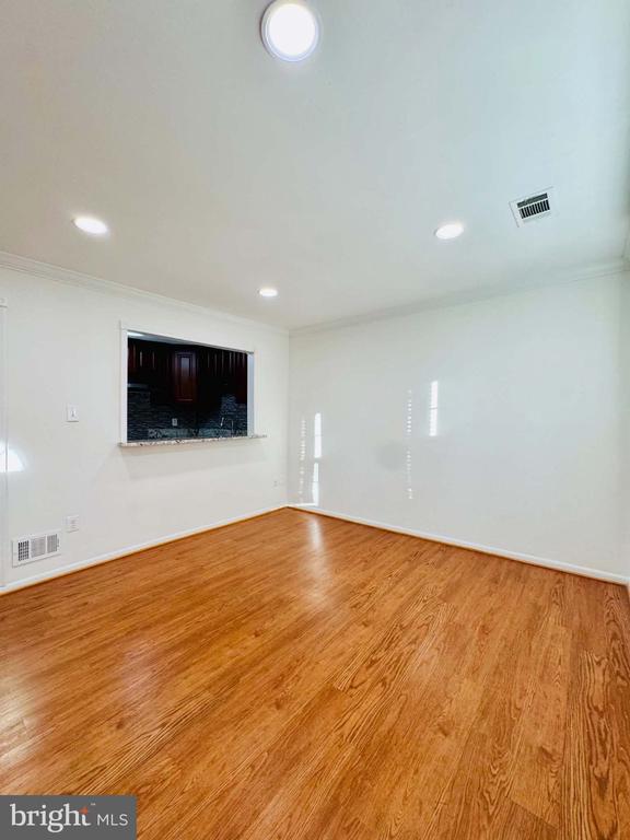 7942 Timarand Ct, Lorton, VA 22079