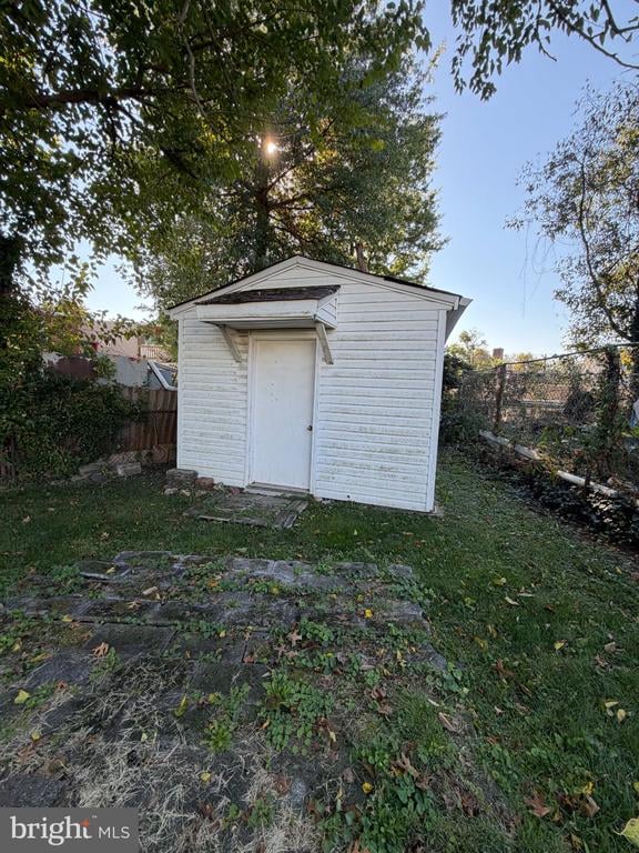 1115 Navahoe Dr, Silver Spring, MD 20903