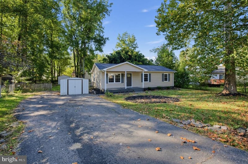 6016 Collier Dr, Fredericksburg, VA 22407