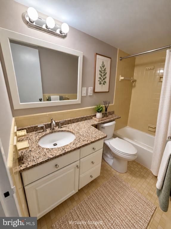 5101 River Rd #411, Bethesda, MD 20816