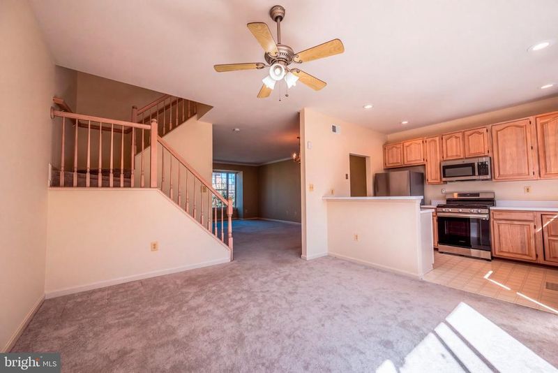 47679 Comer Sq, Sterling, VA 20165
