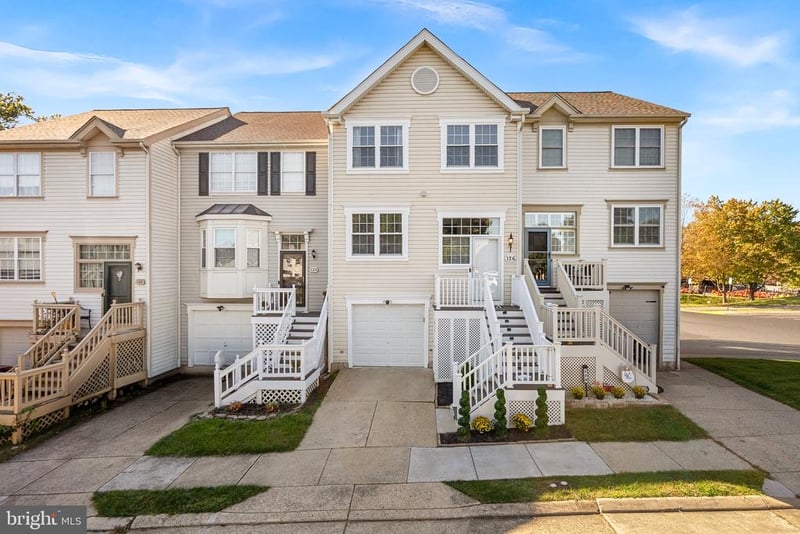 126 Oliver Ct, Purcellville, VA 20132