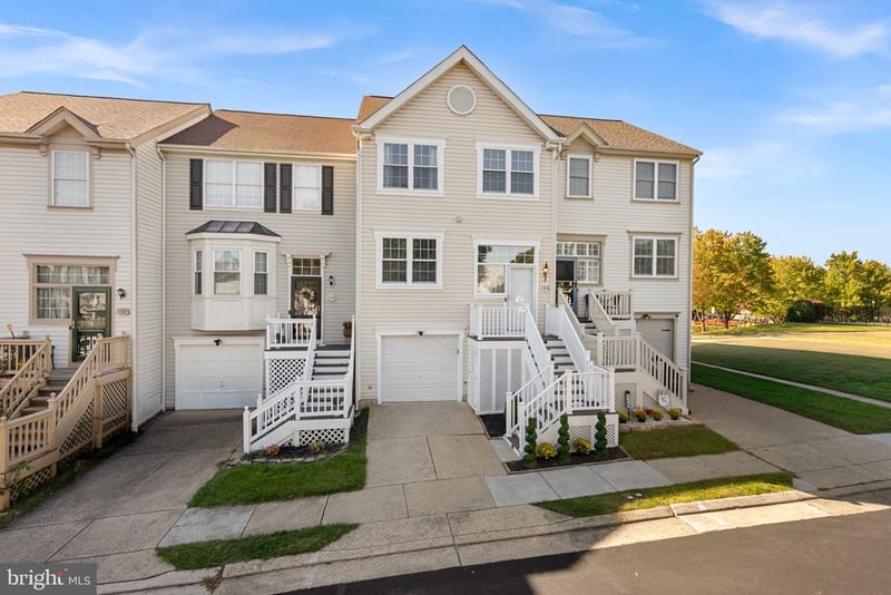 126 Oliver Ct, Purcellville, VA 20132
