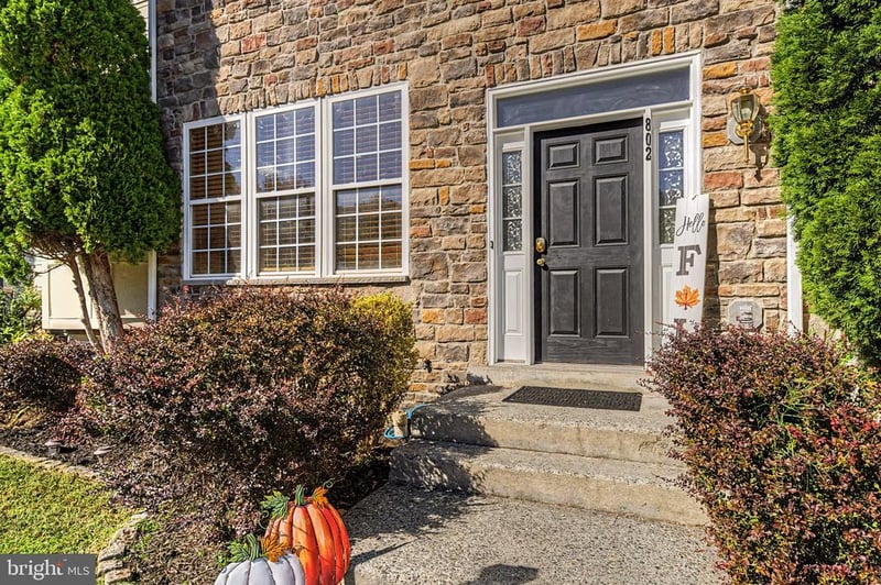 802 Linfield Ter NE, Leesburg, VA 20176