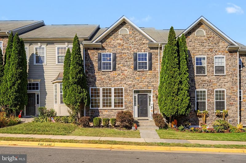 802 Linfield Ter NE, Leesburg, VA 20176