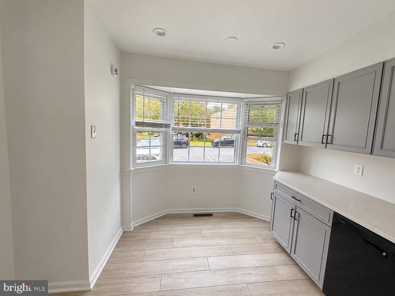 9692 Kanfer Ct, Gaithersburg, MD 20886