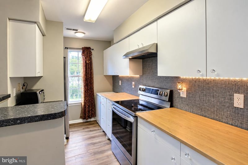 205 Wind Ridge Dr, Stafford, VA 22554