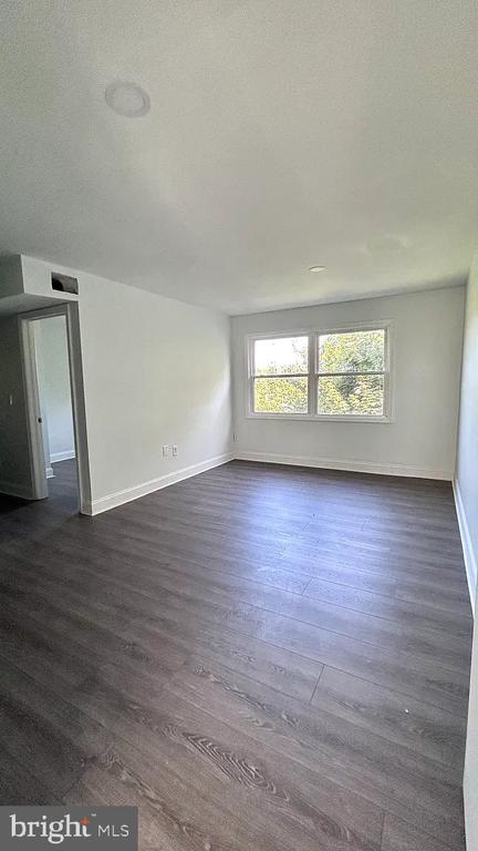 26040 Woodfield Rd #14, Damascus, MD 20872