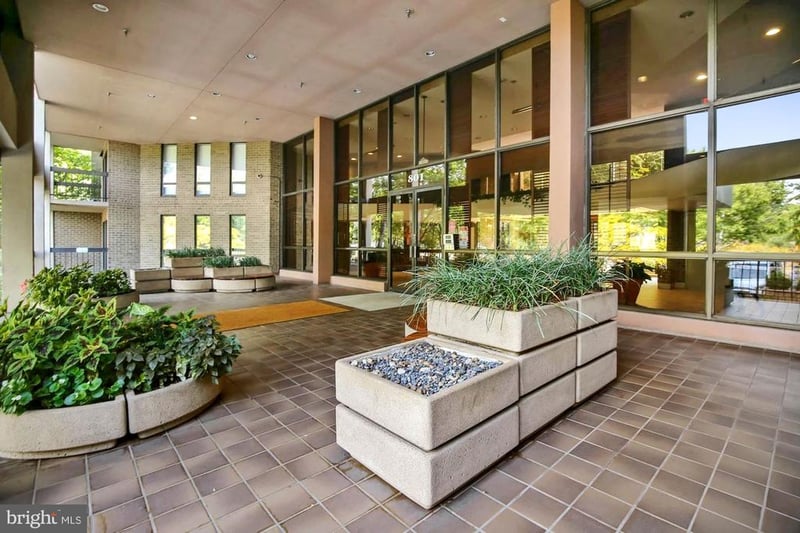 803 N Howard St #337, Alexandria, VA 22304