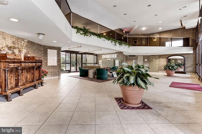 803 N Howard St #337, Alexandria, VA 22304