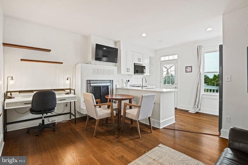 409 Constitution Ave NE #3, Washington, DC 20002