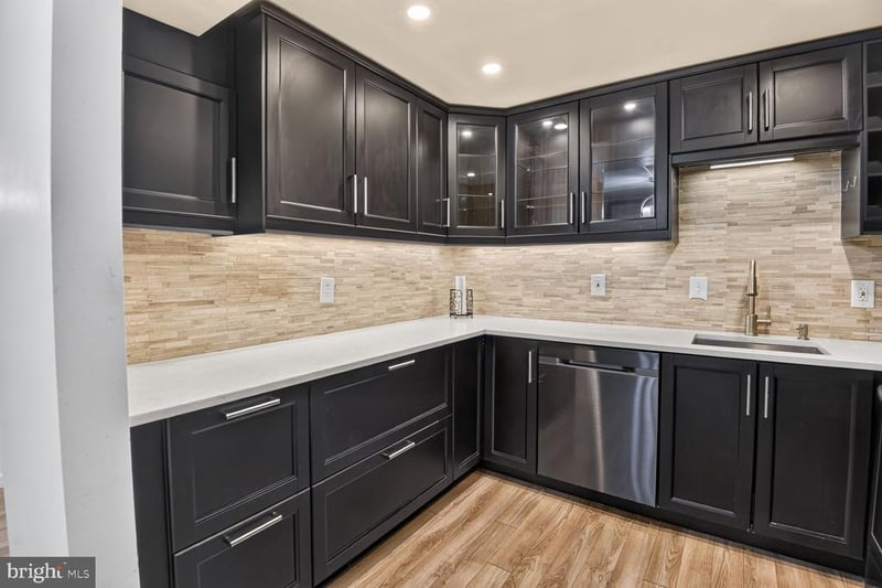 7721 Tremayne Pl #202, Mclean, VA 22102